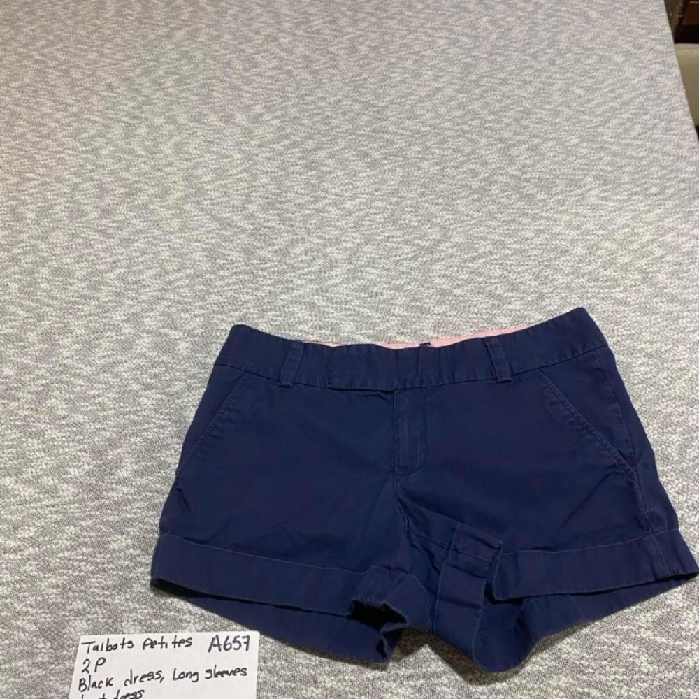 Lilly Pulitzer blue Barclays shorts women 2. SKU-A645